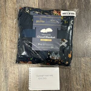 NWT/NIB Little Sleepies Harry Potter™ Evening at Hogwarts™ Large Cloud Blanket®